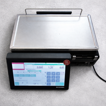 Laden Sie das Bild in den Galerie-Viewer, BIZERBA XC 100 Auszeichnungswaage mit 3-in-1 Drucker für Bon-, Etikett- oder Linerlessbetrieb -gebraucht